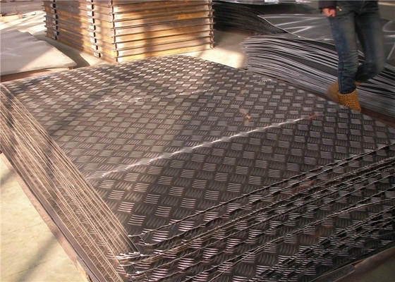 China 3003 3105 5052 Aluminium-Warzenblech-/des Aluminium-5 Stangen-Schritt-Platten-feuchter Beweis fournisseur